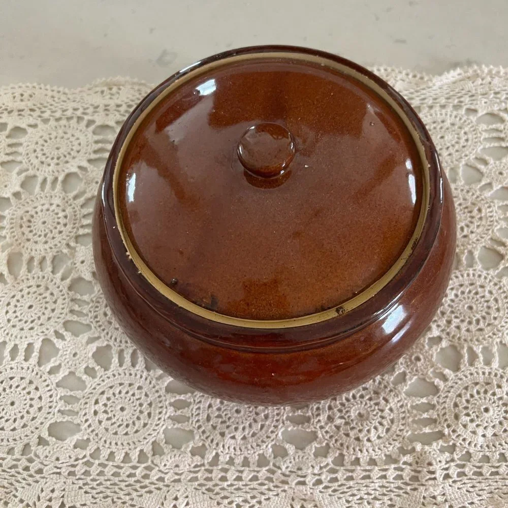 Brown Bean Pot with lid